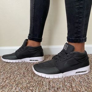 Black Nike SB Janoski Air Max